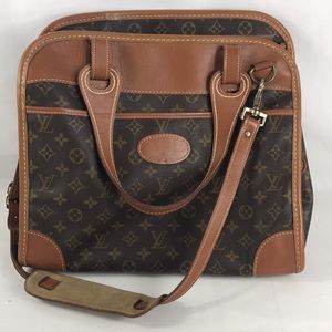 💎✨COLLECTABLE✨ RARE 💎TRAVEL FRENCH LOUIS VUITTON/ DUSTER INCLUDED